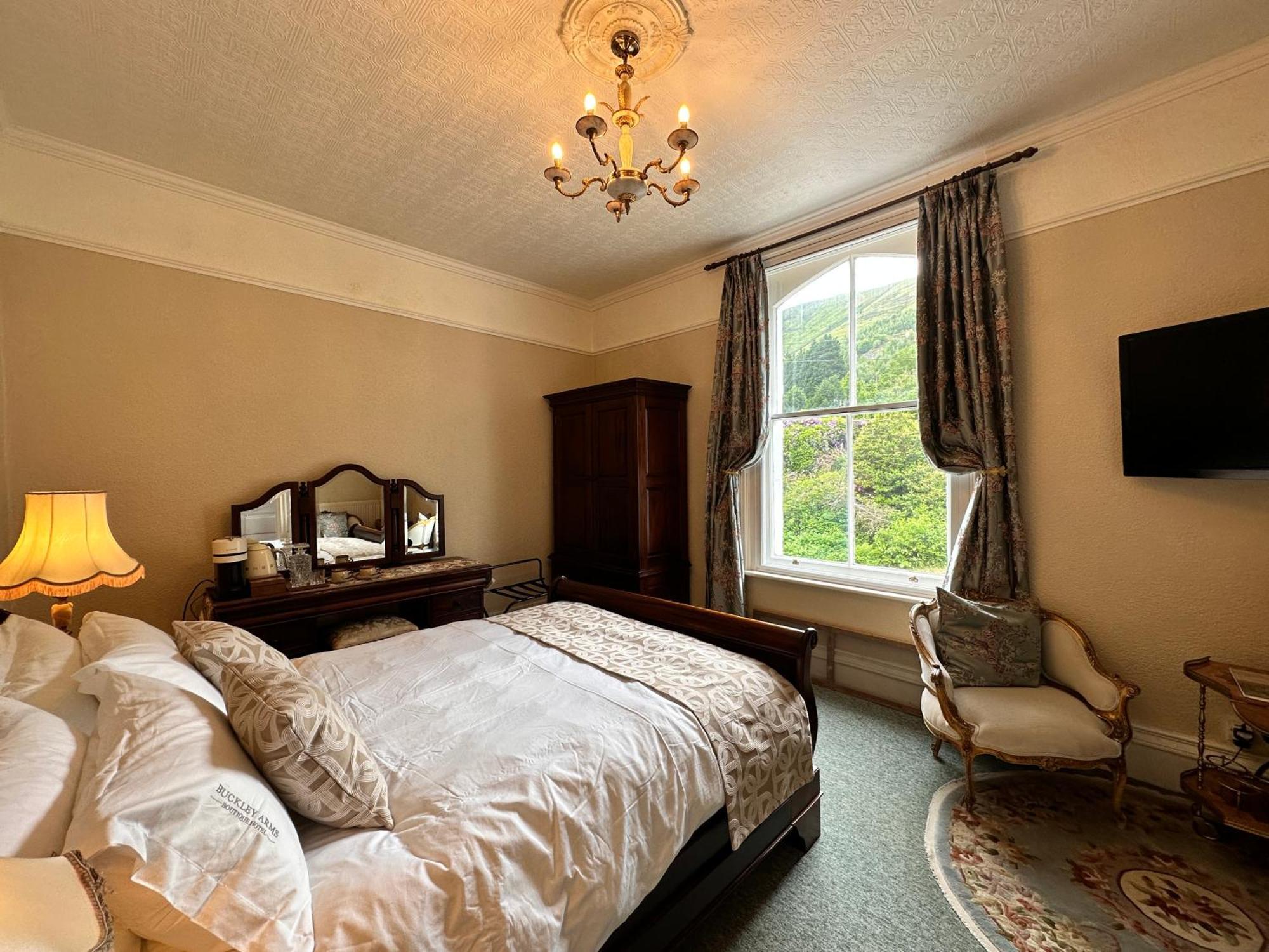 The Buckley Arms Hotel Dinas Mawddwy Bagian luar foto