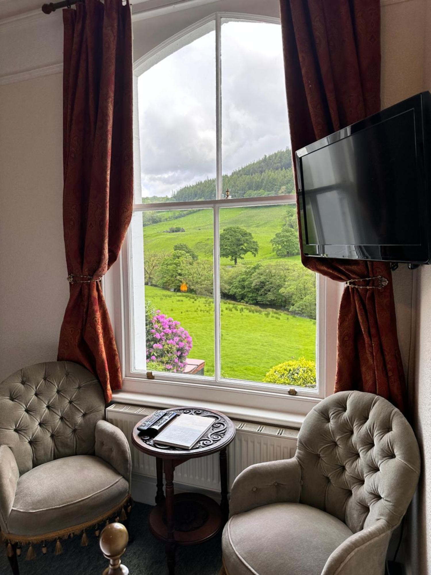 The Buckley Arms Hotel Dinas Mawddwy Bagian luar foto